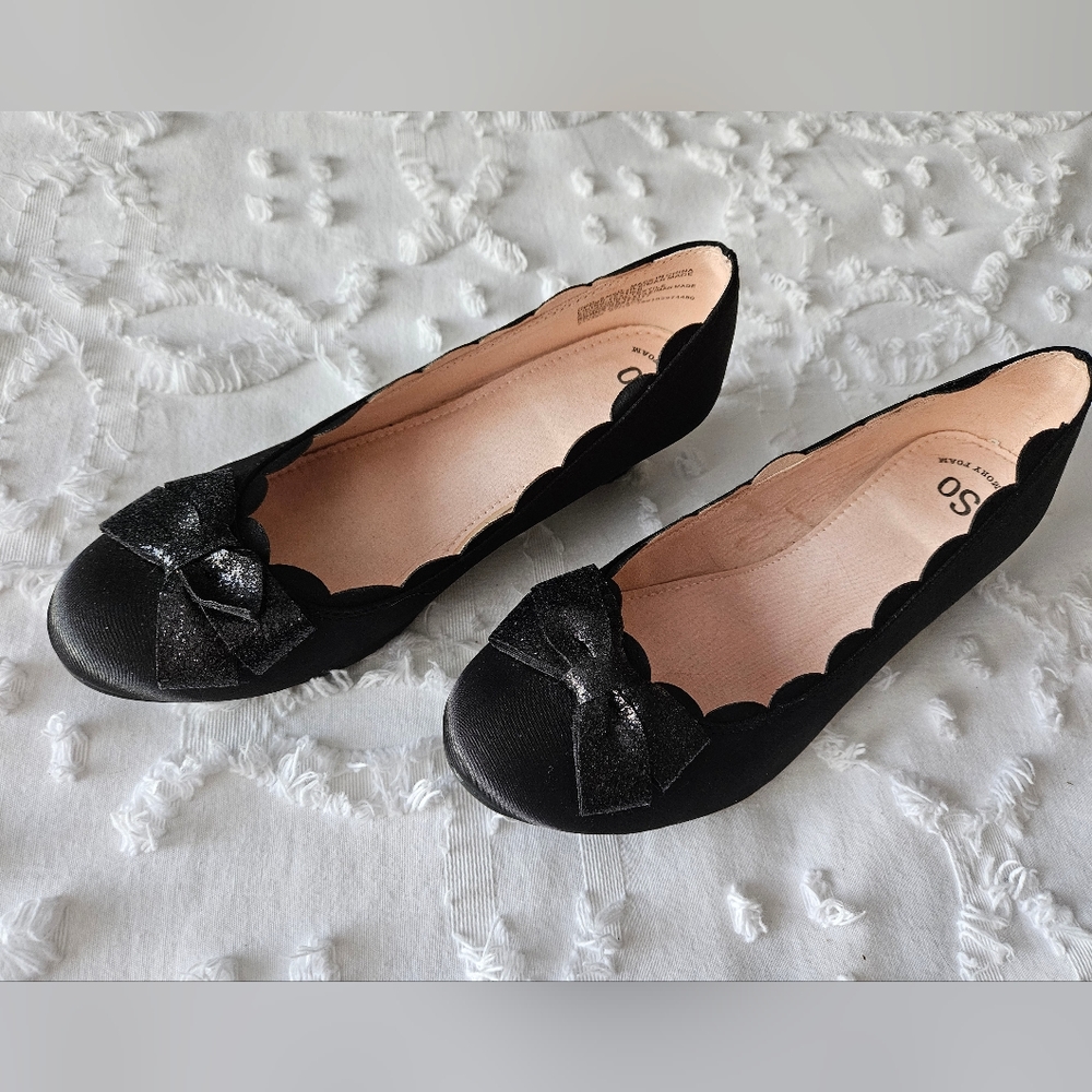 Kitten wedges